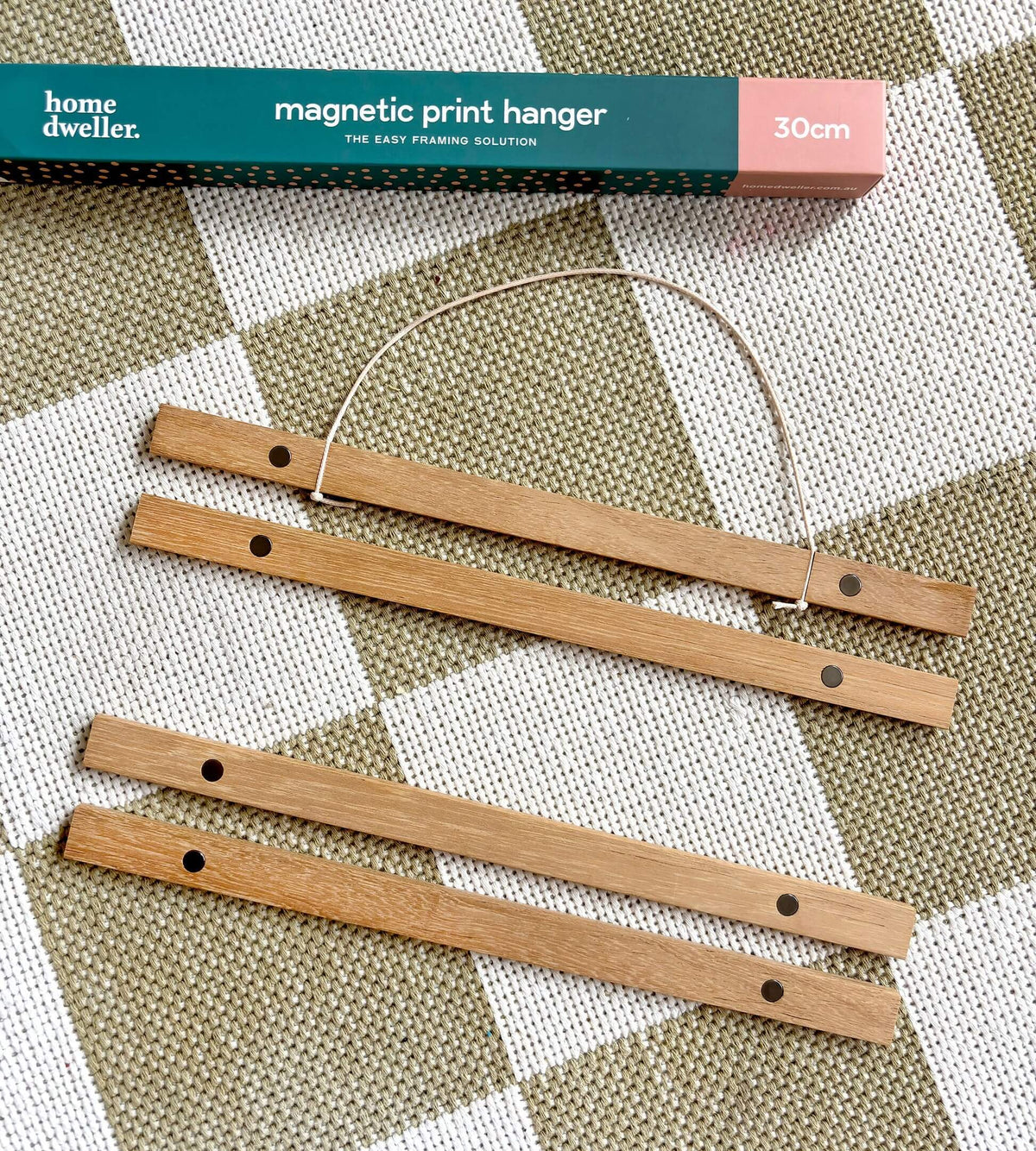 Magnetic Hanger / Frame for Art and Prints - Classic